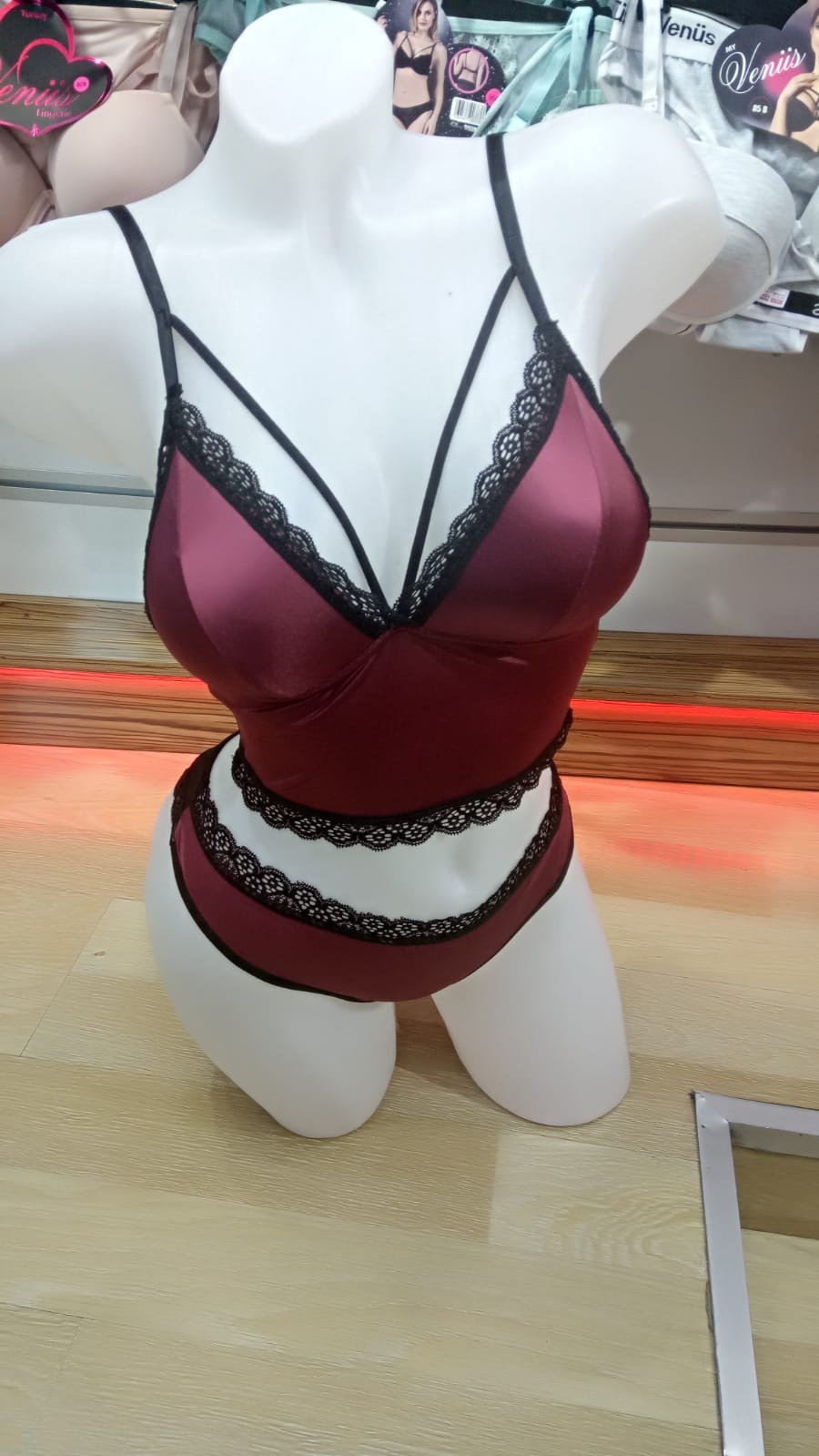Venüs V735 Sütyen Takım