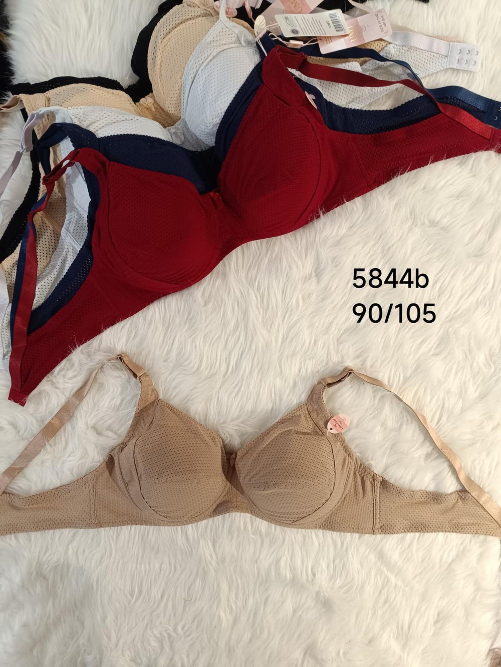 Acemoglu Umt 5844 Dolgusuz Sutyen