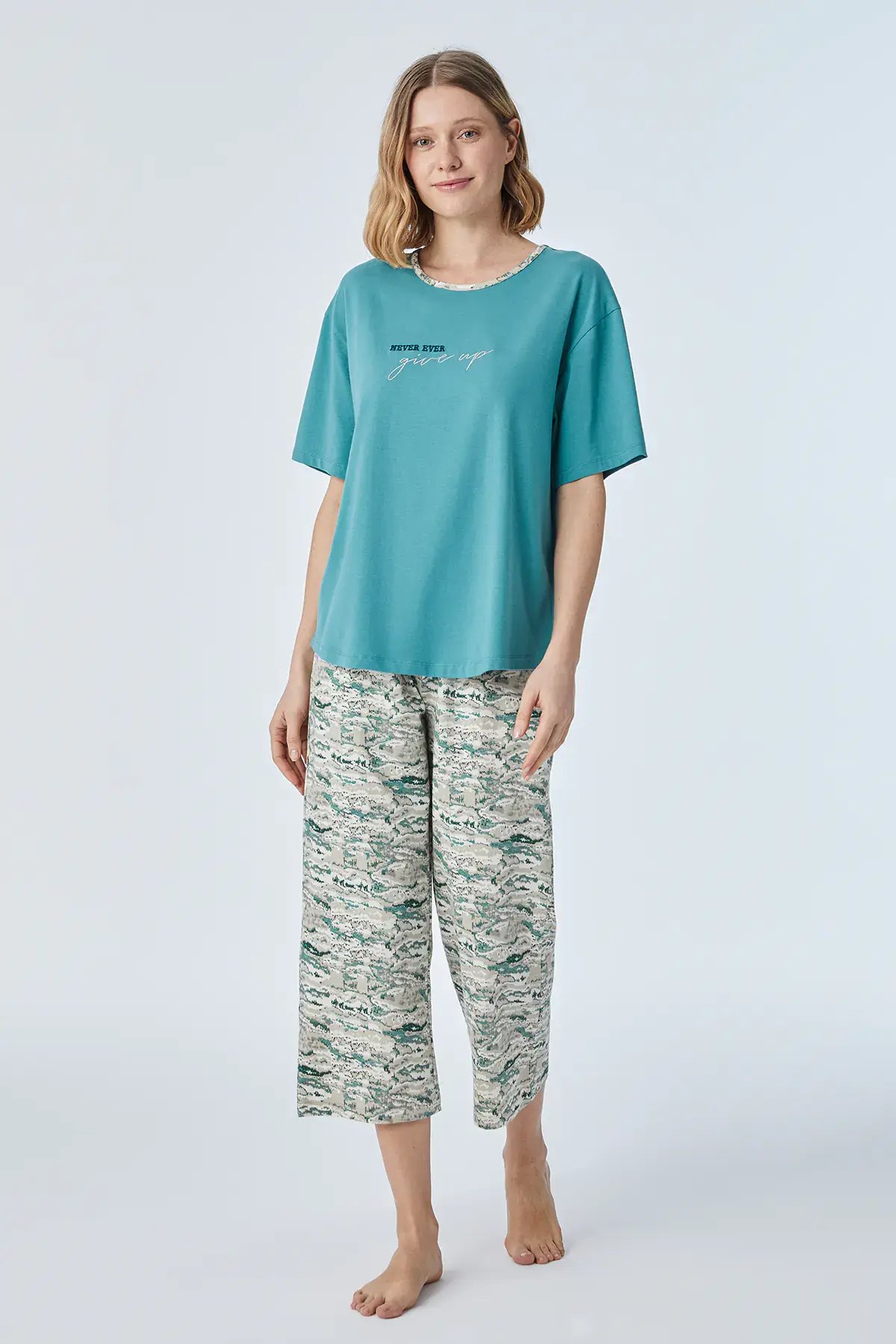 Pijadore 2099 (M-L-XL-XXL) Kısa Kollu Bayan Pijama Takım