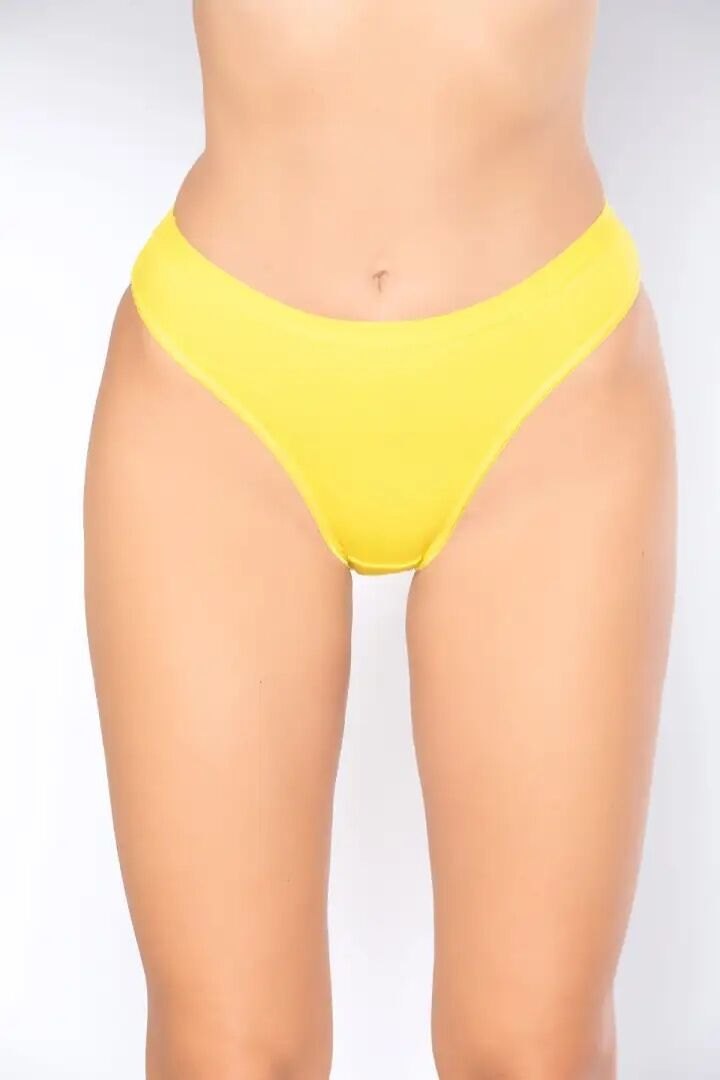 Tutku 0527 Nehir Bayan Bikini