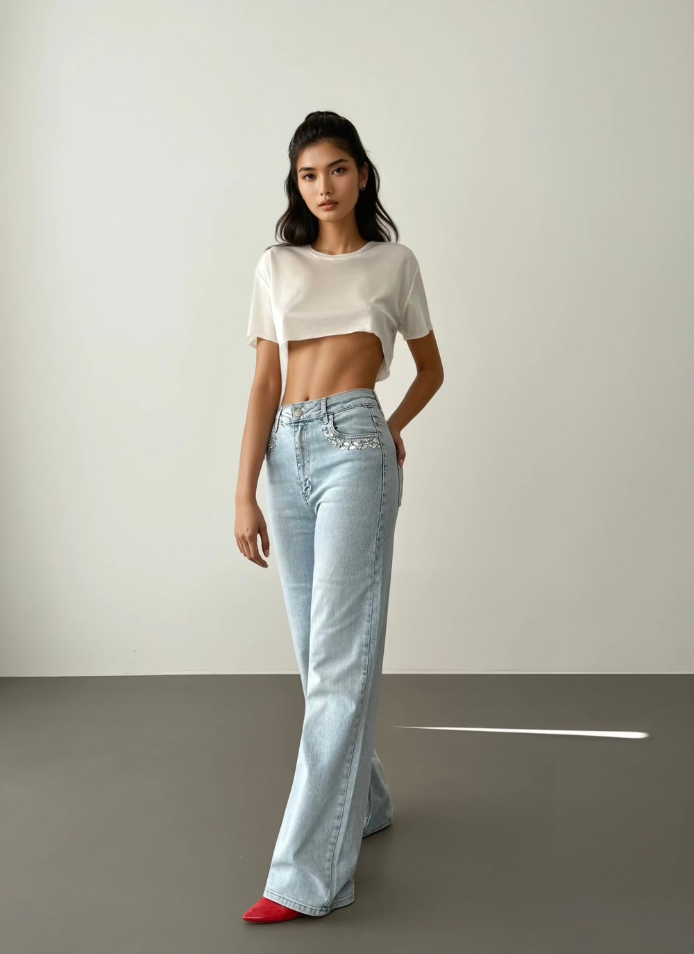 Yüksek Bel Cep Ön Cep Taş İşleme Detaylı Light Blue Jean Pantolon