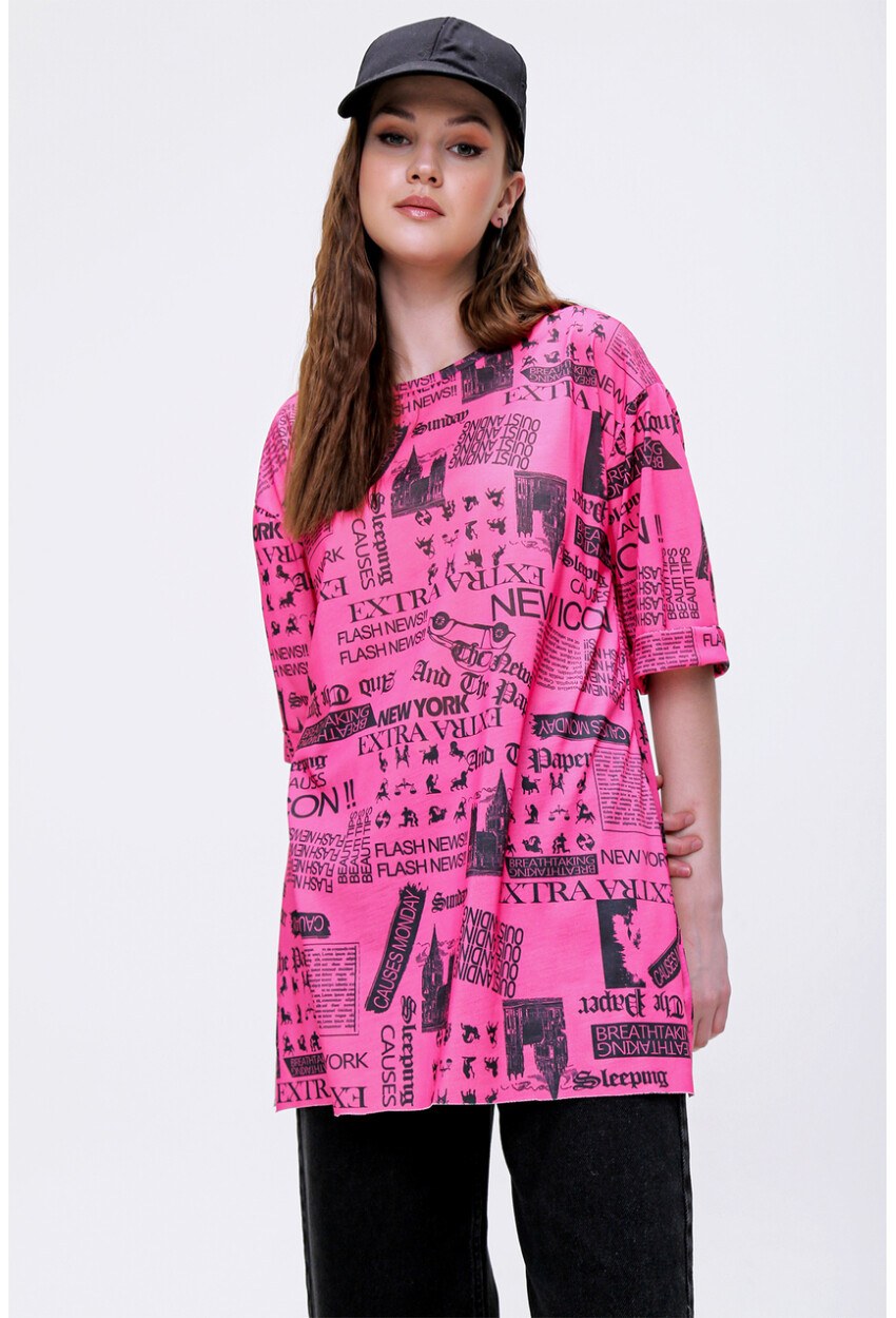 4299 Gazete Baskılı Oversize Tshirt