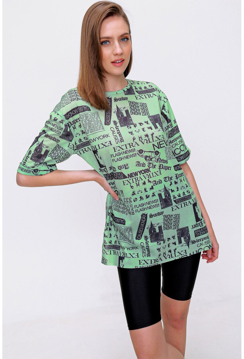 4299 Gazete Baskılı Oversize Tshirt
