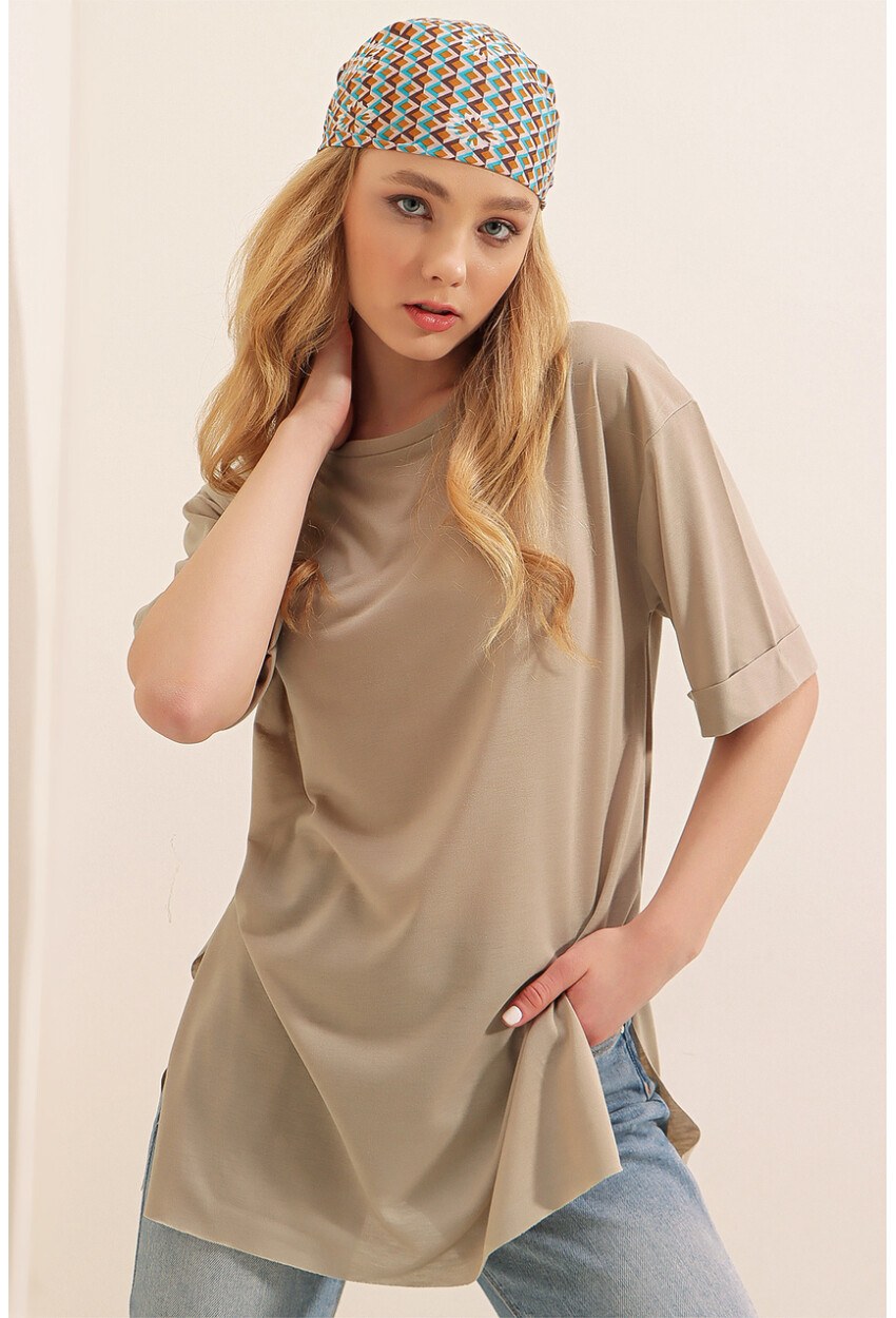 4123 Yırtmaçlı Oversize Tişört