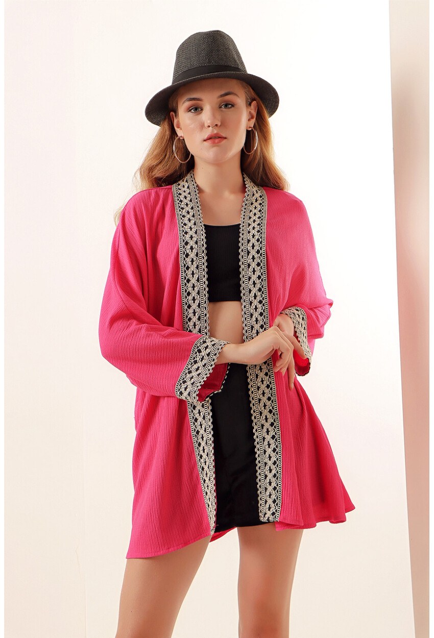 5866 Nakışlı Örme Kimono