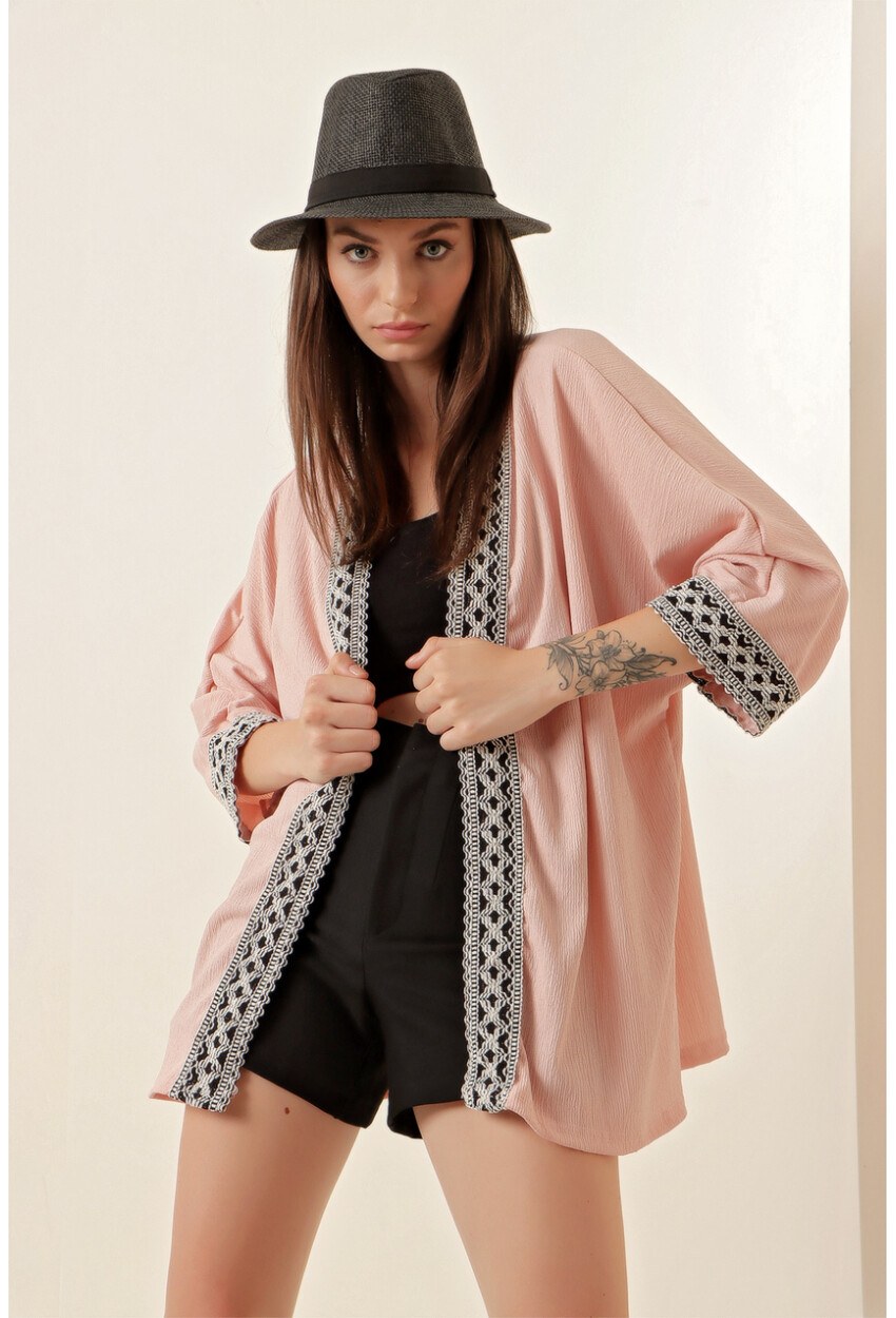 5866 Nakışlı Örme Kimono
