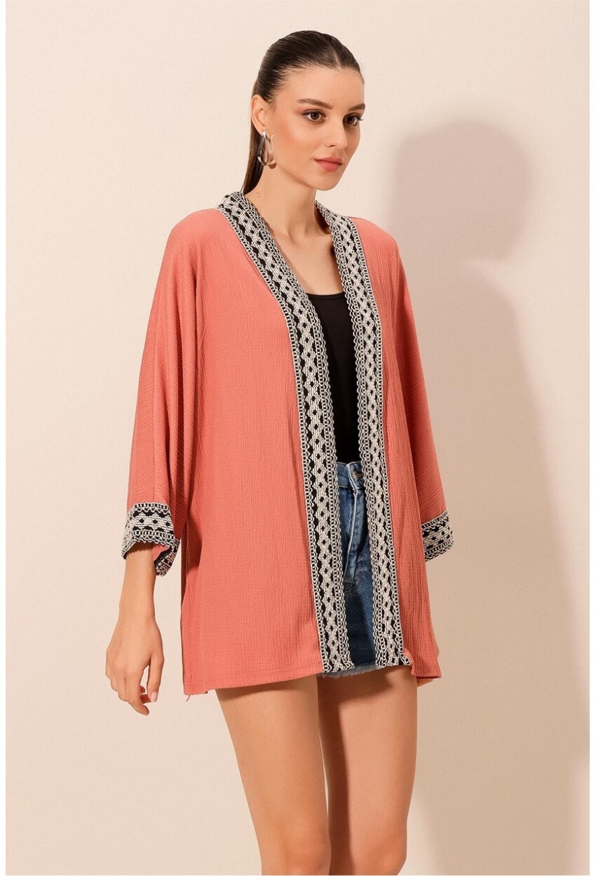5866 Nakışlı Örme Kimono