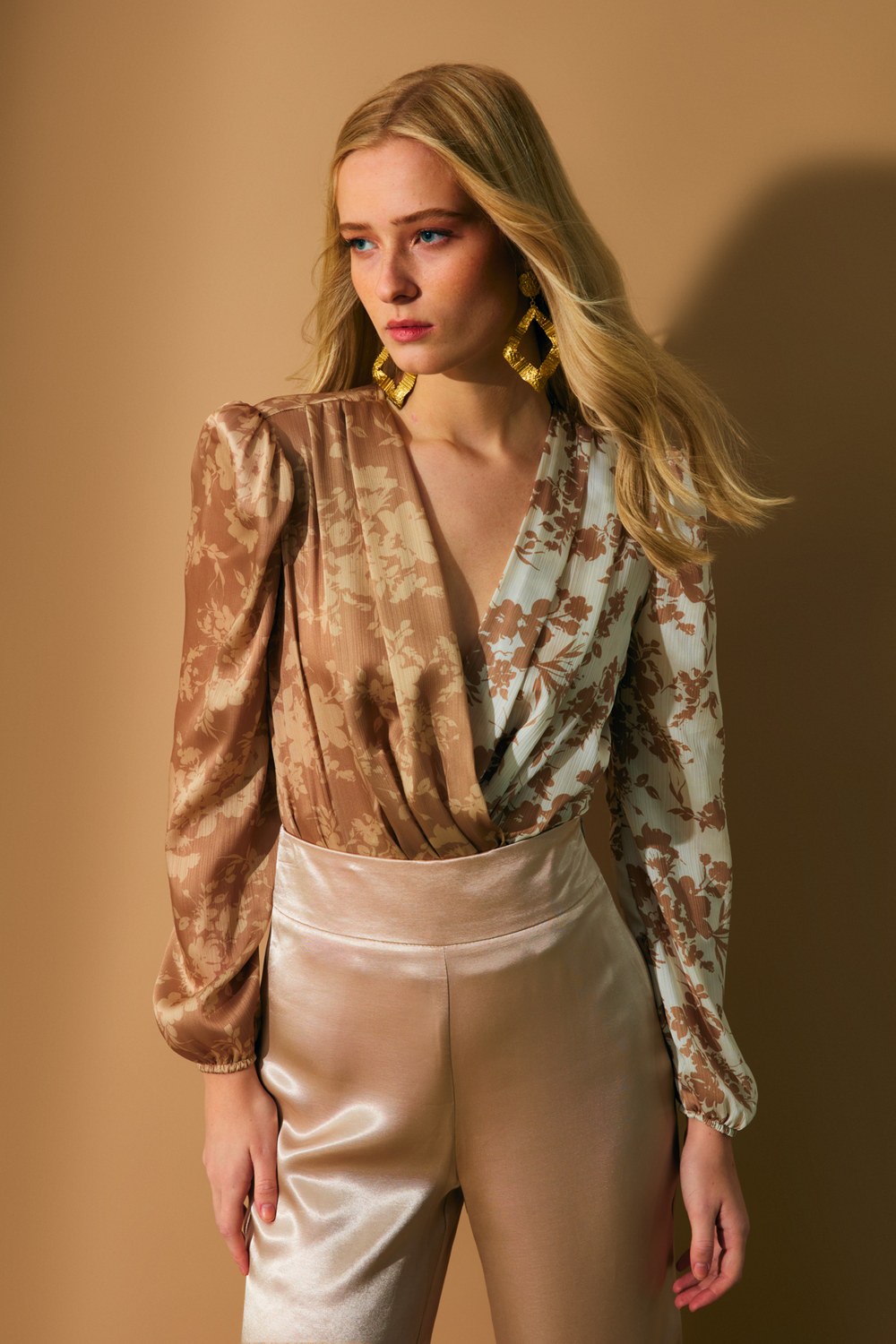 Desenli Kruvaze Bodysuit Bluz - Ekru-Vizon