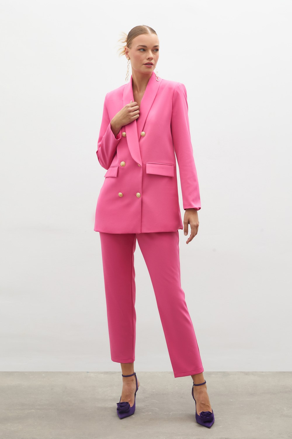PEMBE