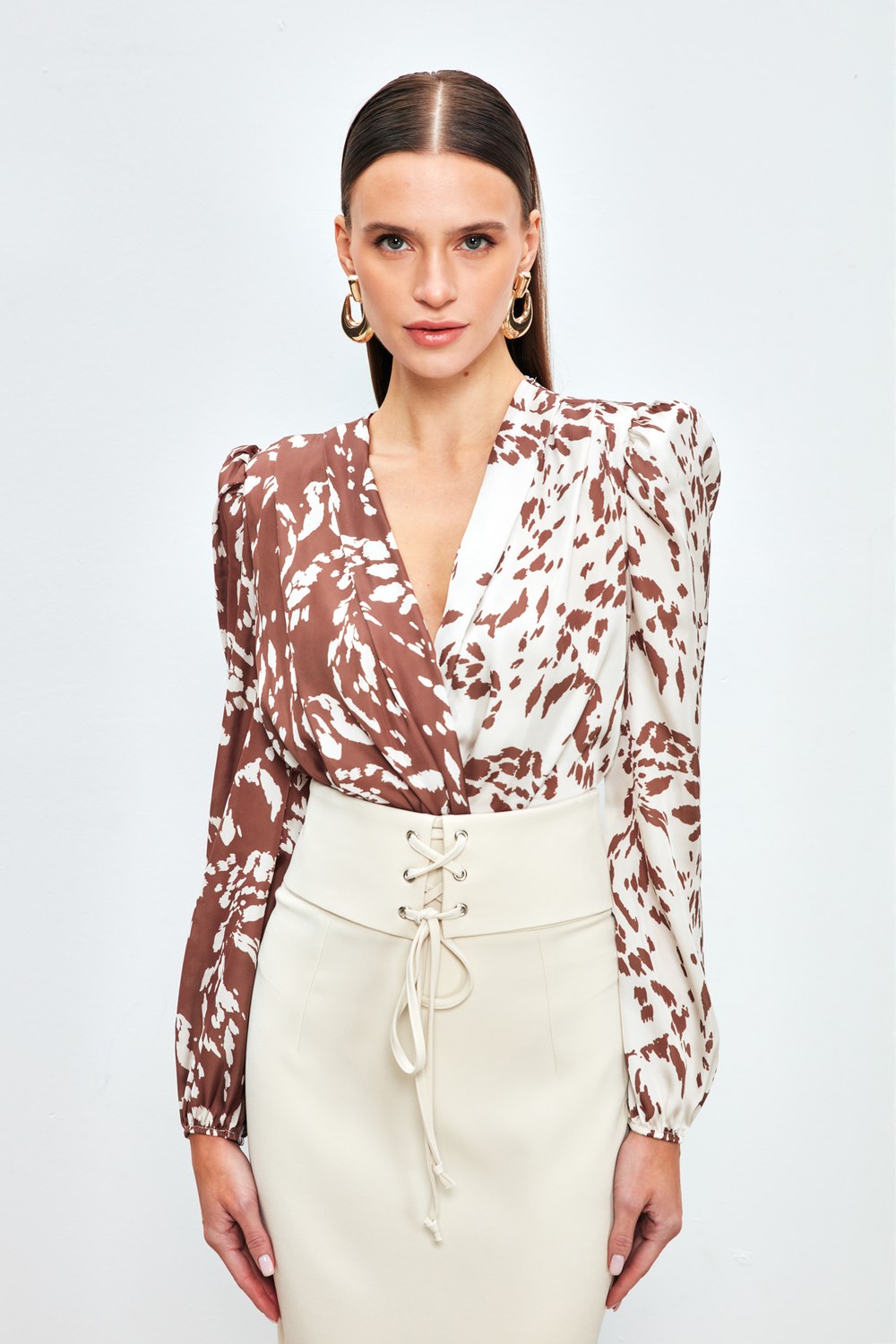 Desenli Kruvaze Bodysuit Bluz - Kahve