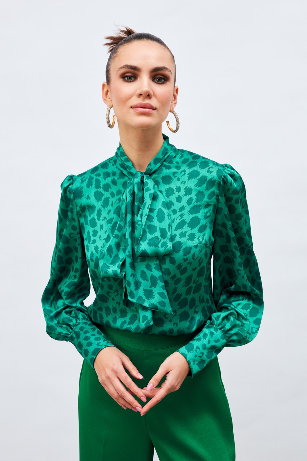Fularlı Leopar Desenli Gömlek - Zümrüt