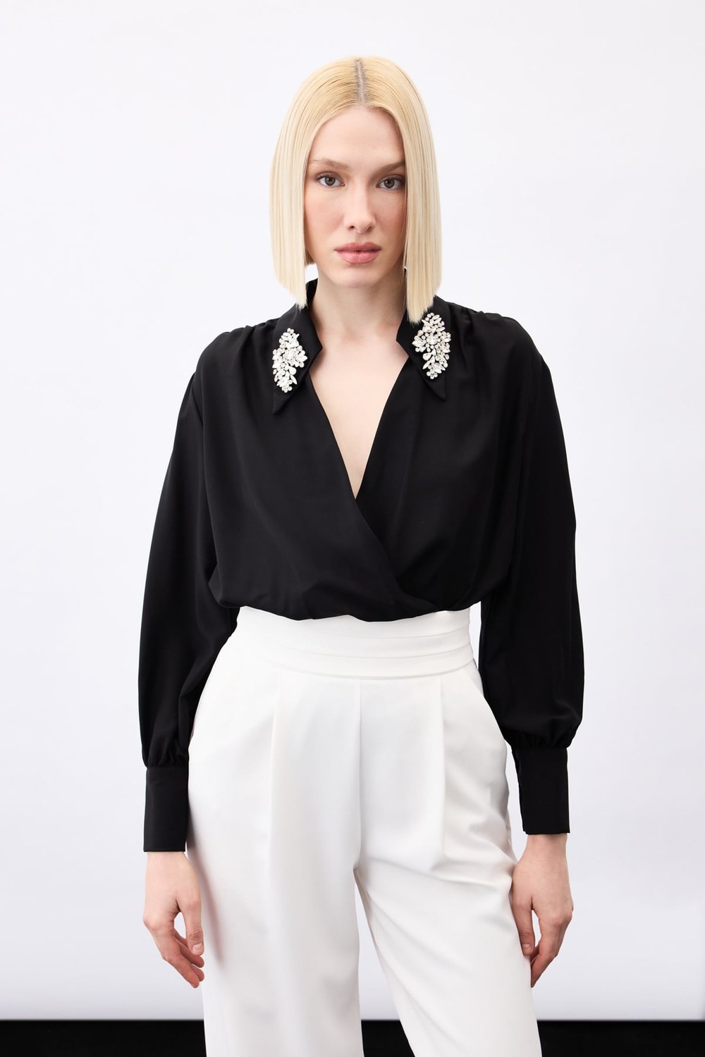 Aksesuar Detaylı Bodysuit Bluz - Siyah