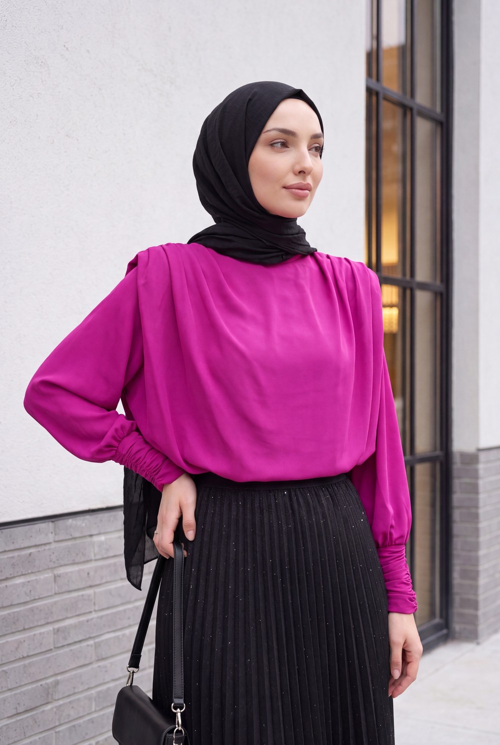 Omuzları Vatkalı Kolu Büzgülü Bluz -Pembe
