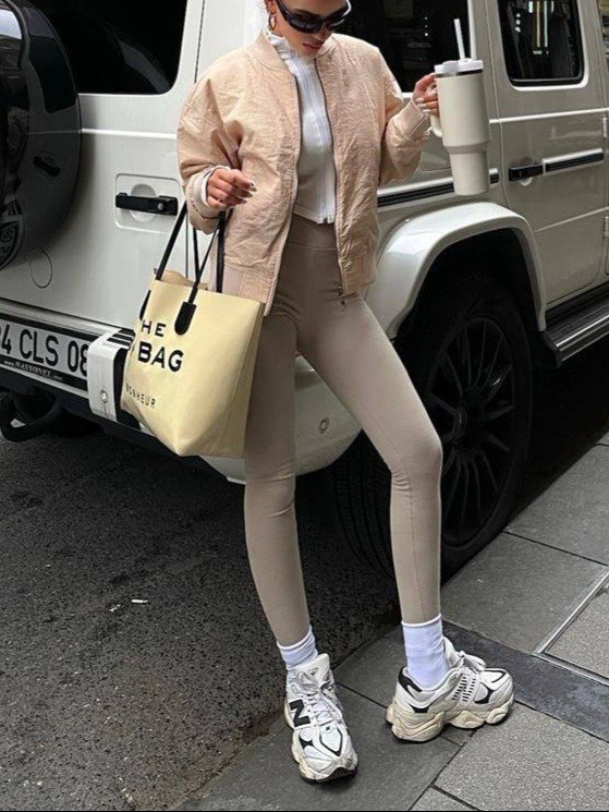 Fermuarlı Yazı Nakış Detaylı Ceket Mont -Taş