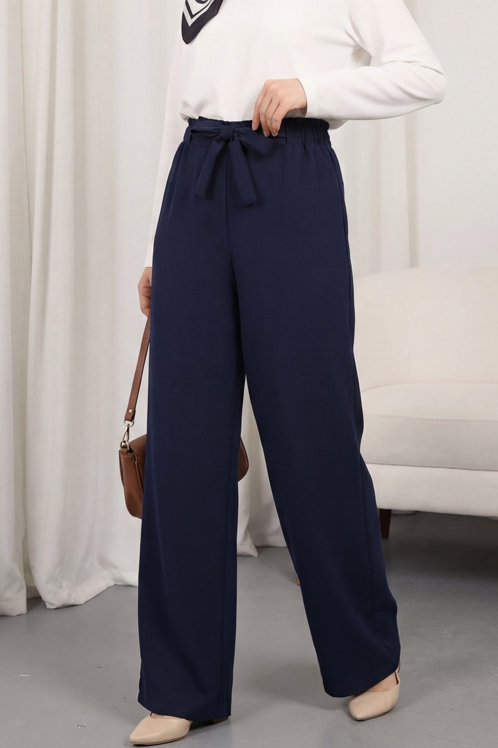 Duble Kumaş Beli Kuşaklı Bol Paça Pantolon -Laci