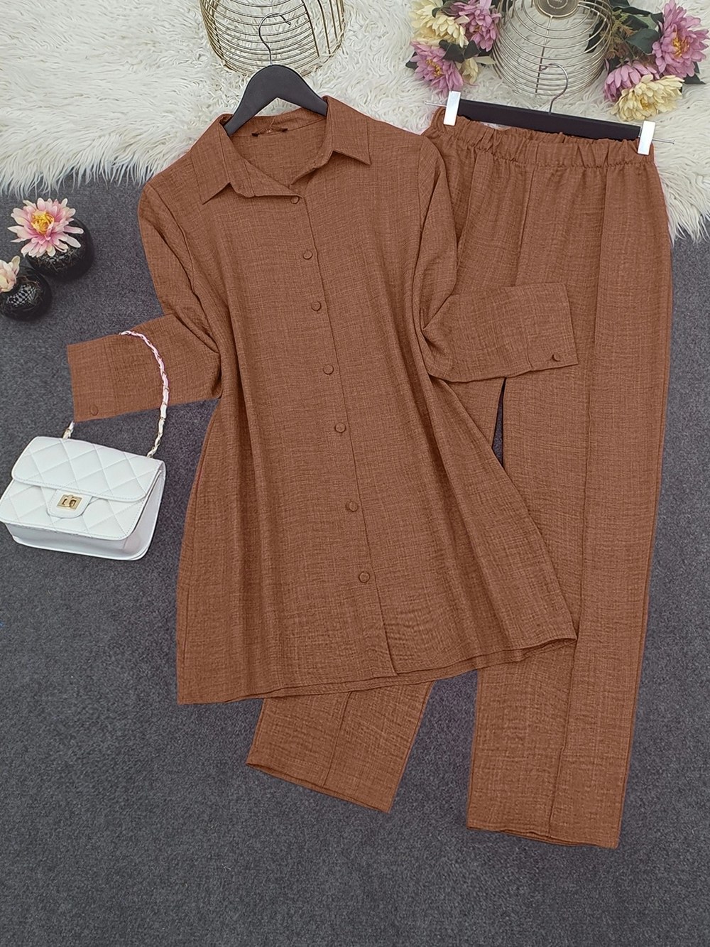 Top Düğme Gömlek Pantolonlu Takım -Toprak