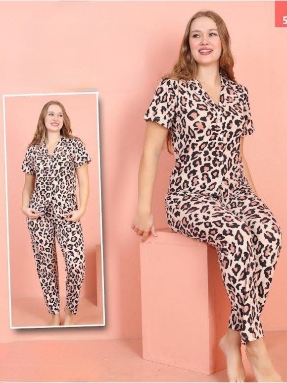 Düğmeli Desenli Milan Kumaş Kısa Kollu Pijama Takımı -Pudra