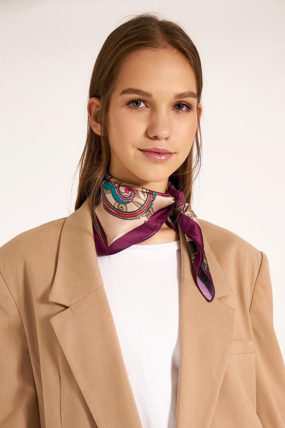 13458 Etro Desenli Mor Saten Bandana Fular 50x50 Cm