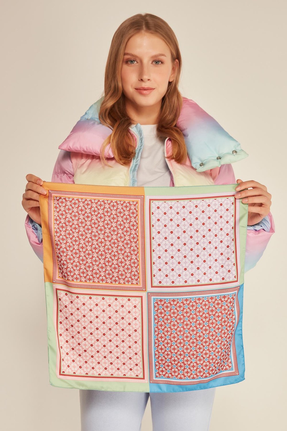 13945 Etnik Desenli Safran Yeşil Saten Bandana Fular 50x50 Cm