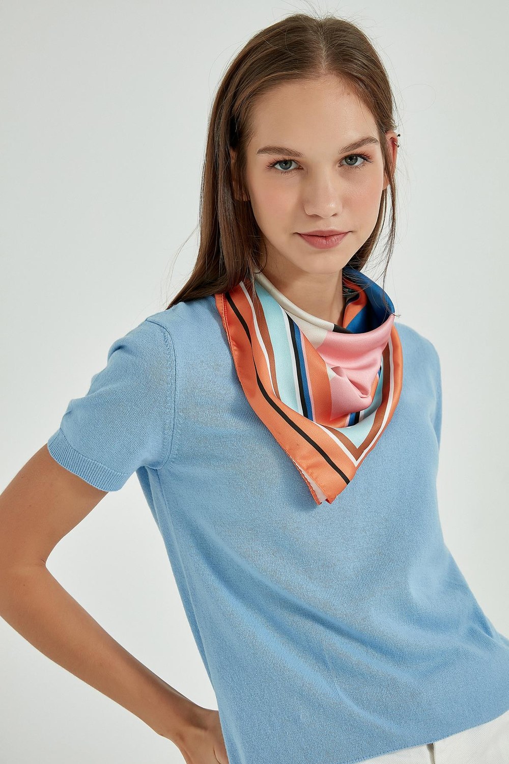 12398 Turuncu Saten Bandana Fular 50x50 Cm