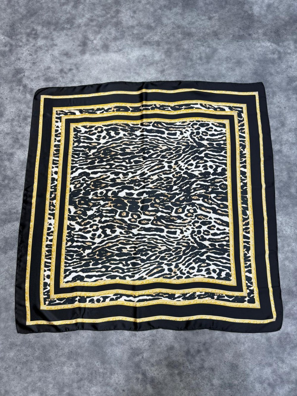 15337 Zebra Desenli Siyah Bandana Fular 90x90 Cm