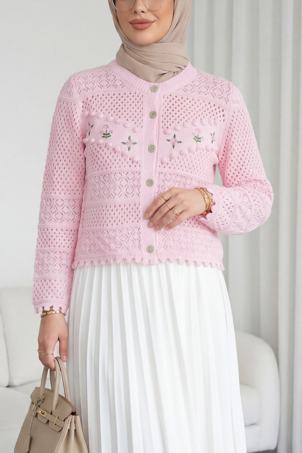 Önü Çiçek Nakışlı Ponponlu Düğmeli Triko Hırka -Pembe