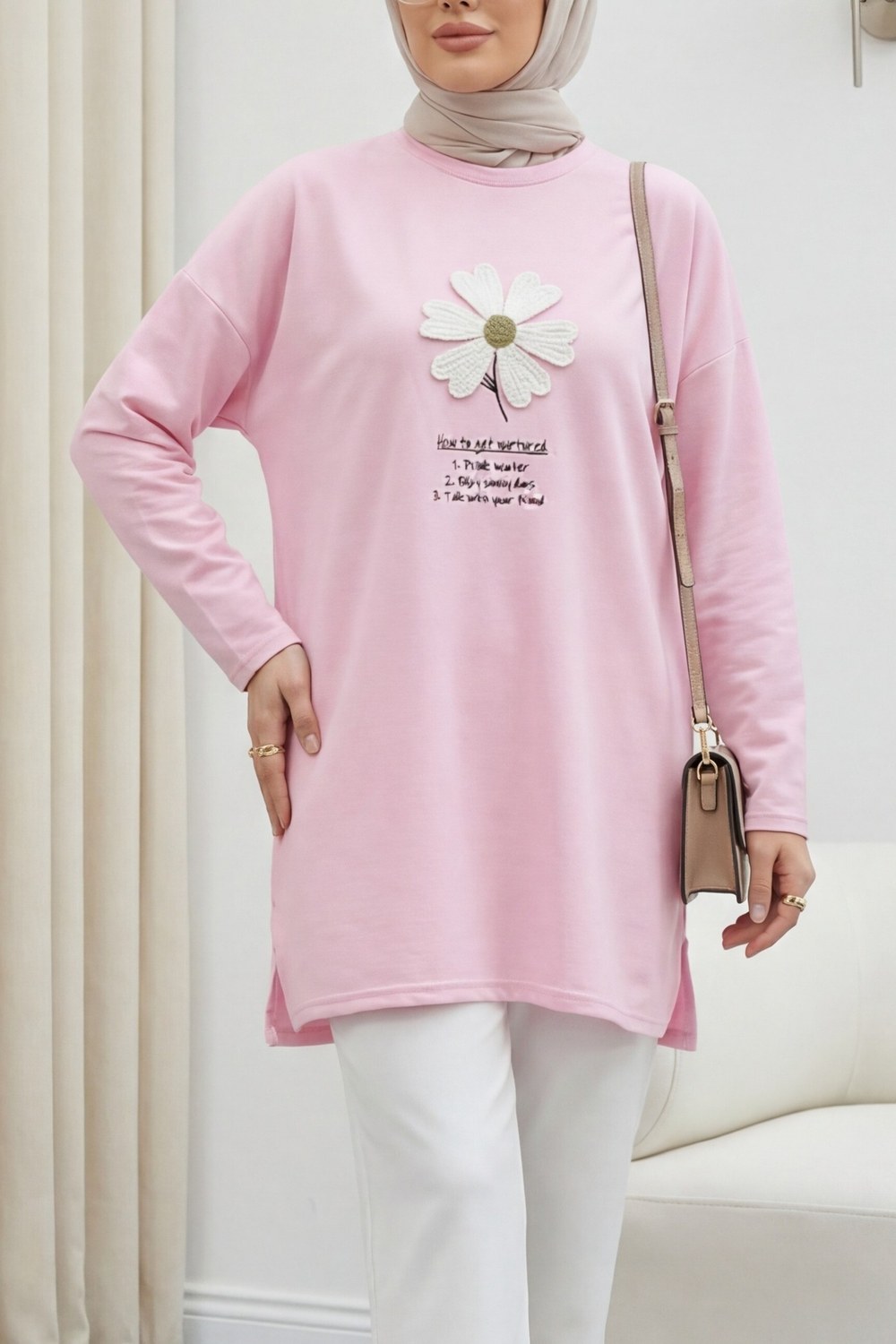 Önü Çiçek Nakışlı Bisiklet Yaka Penye Tunik -Pembe