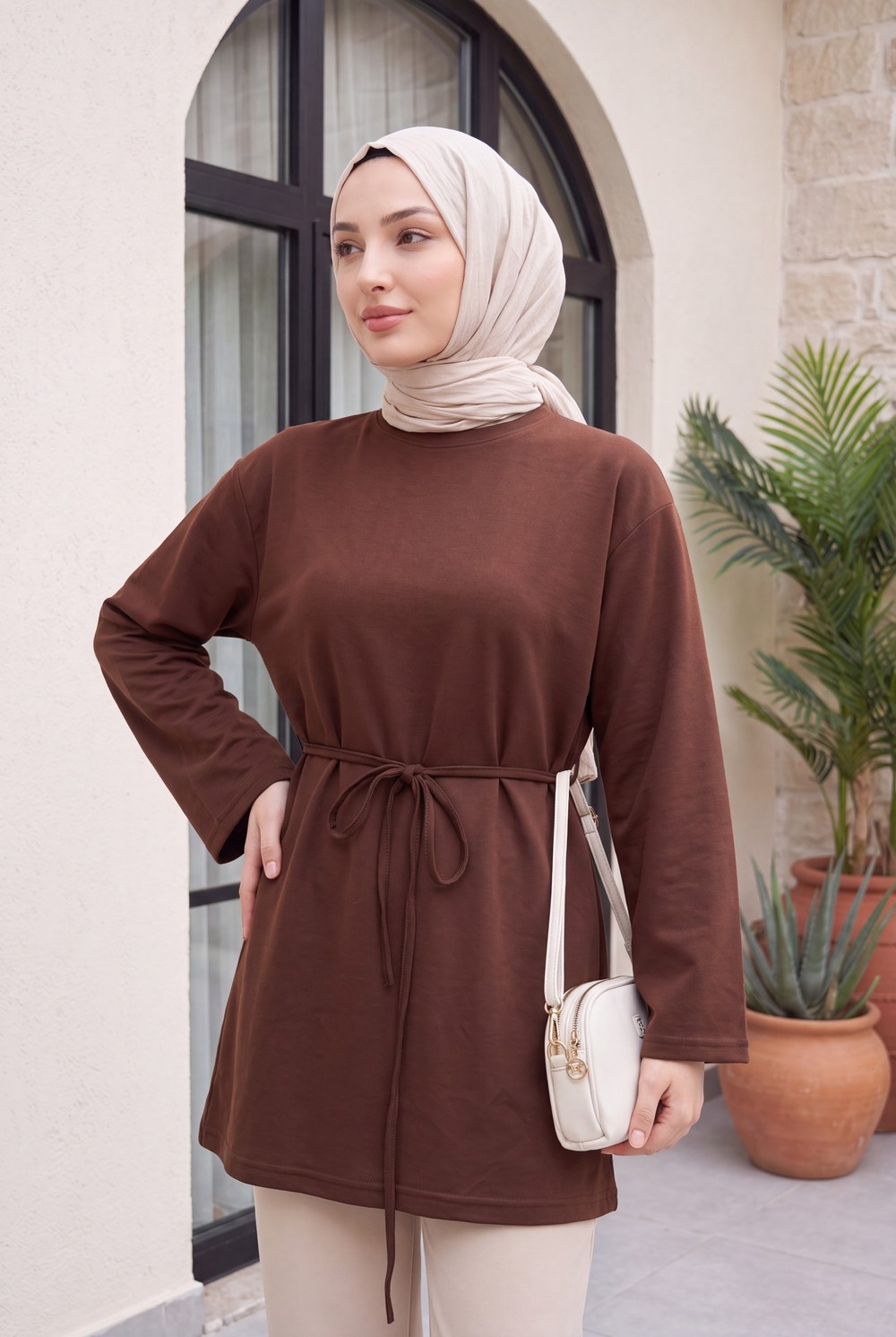 Yuvarlak Yaka Beli Bağlamalı Penye Tunik -Kahverengi