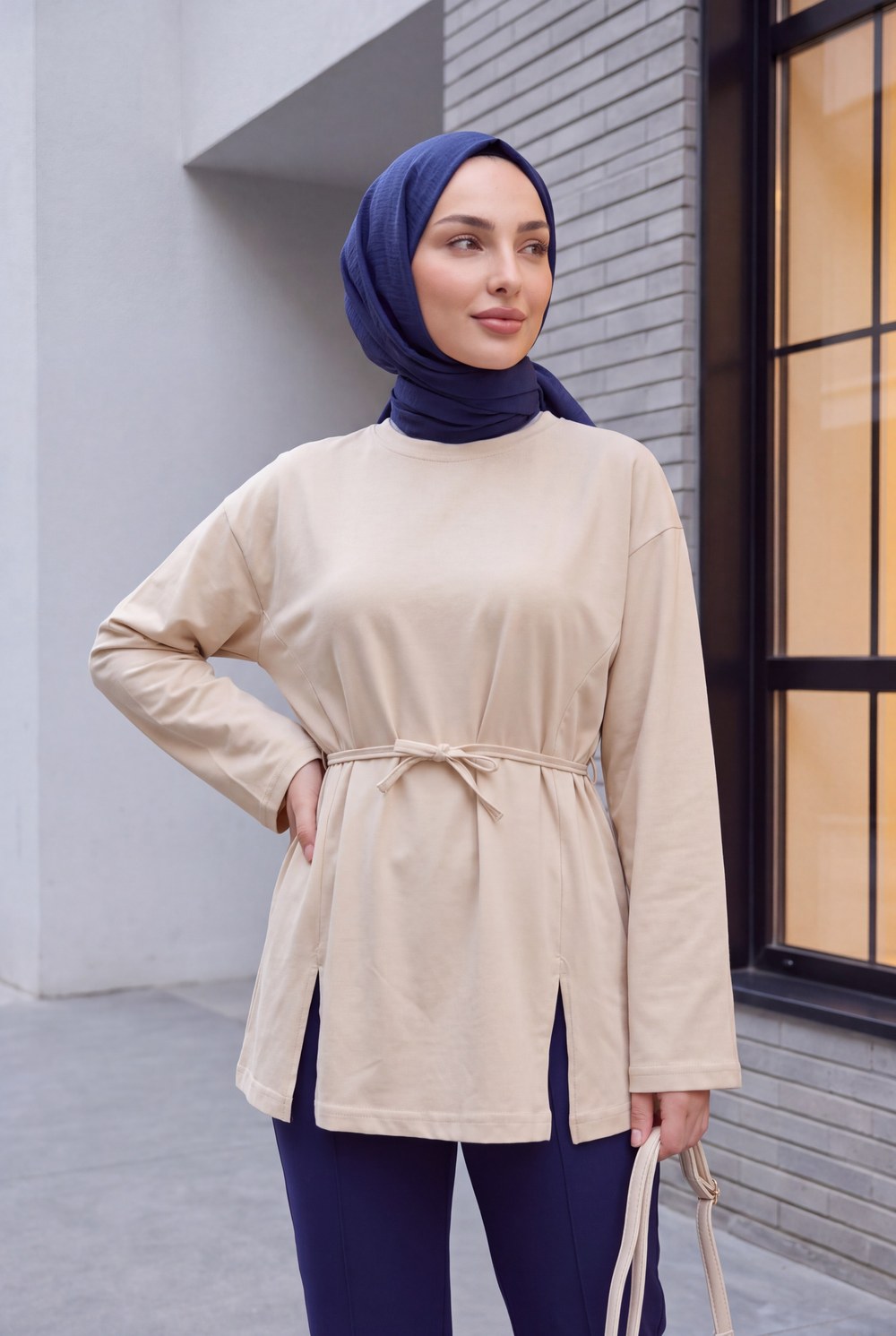 Beli Bağlamalı Yırtmaçlı Penye Tunik -Bej