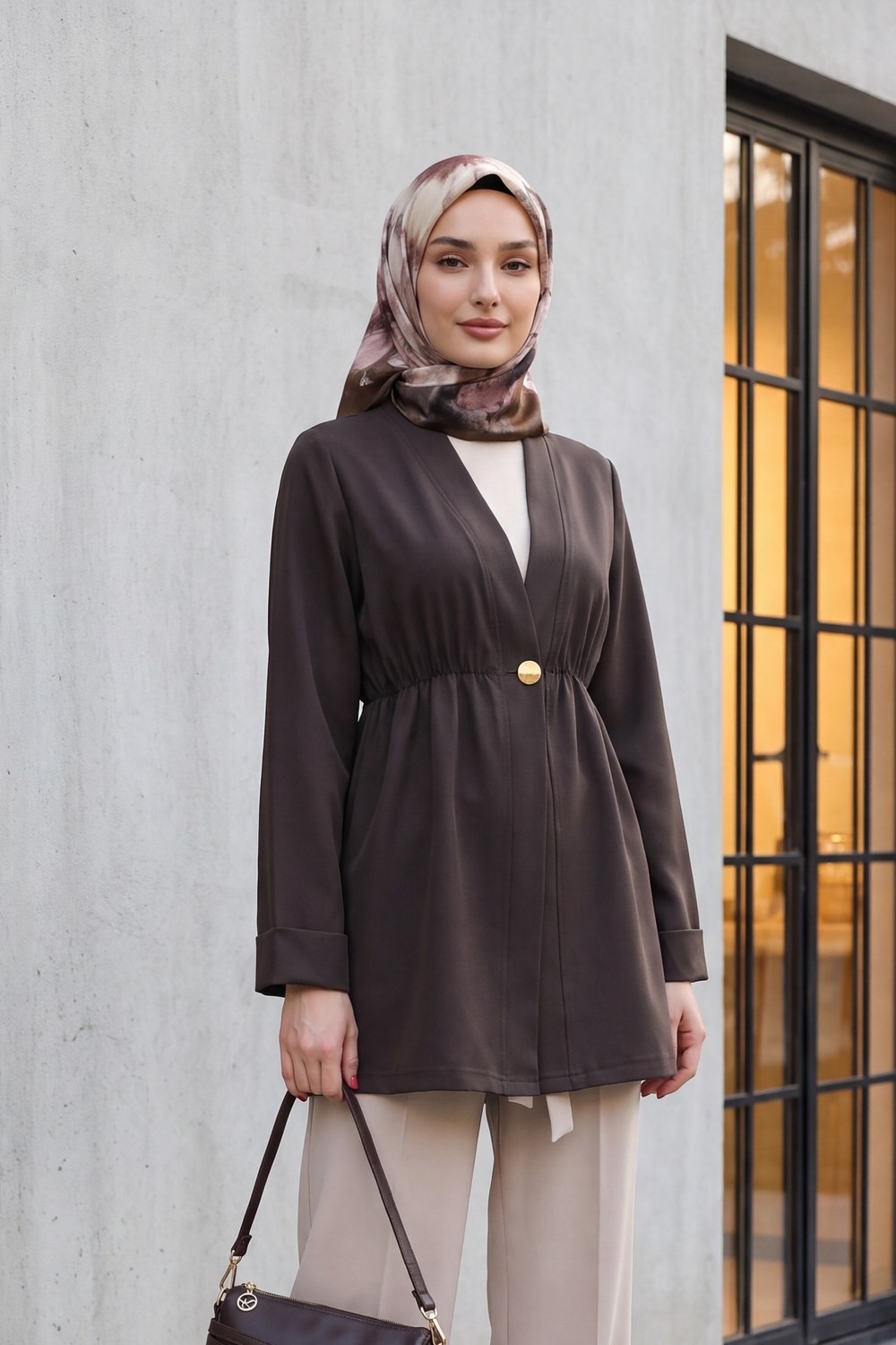 Beli Lastikli Kolu Katlamalı Tek Düğmeli Krep Kimono -Koyu Kahverengi