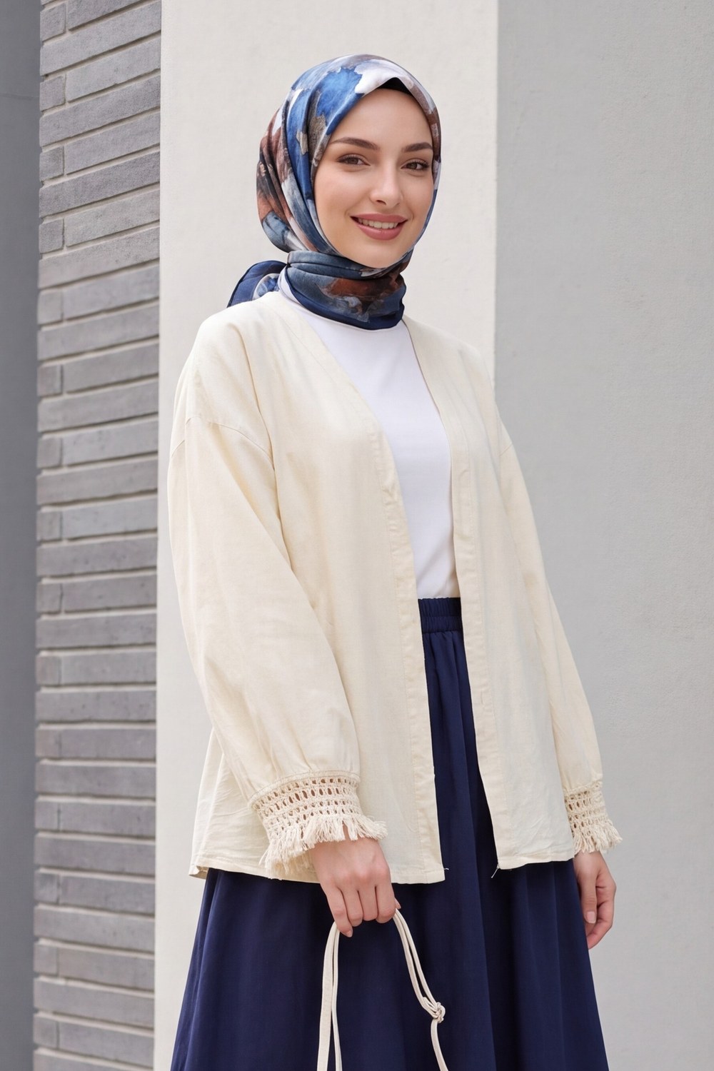 Kolları Püsküllü Beli Kemerli Keten Kimono -Krem