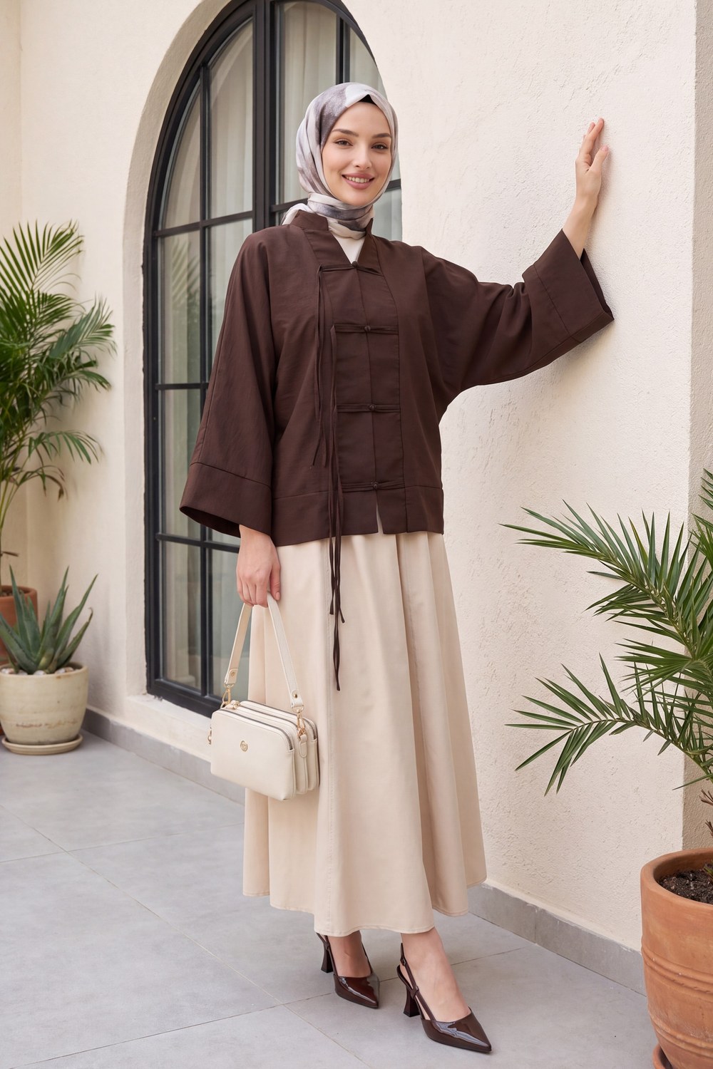 Çin Düğümü Kapamalı Hakim Yaka Paraşüt Kimono -Kahverengi