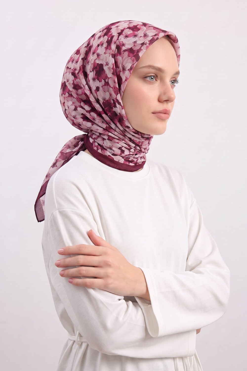 Çiçek Desenli Naida Eşarp 8040 - Mürdüm